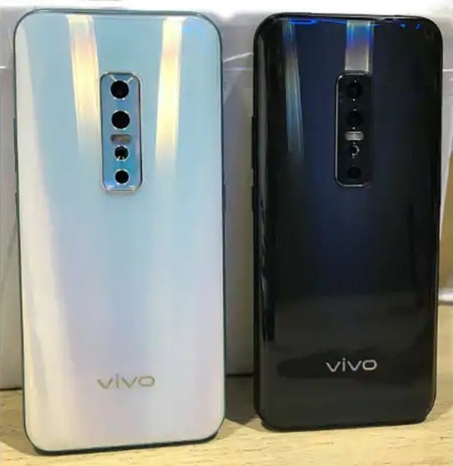 vivo v17 pro真机再曝光 前置升降式双摄