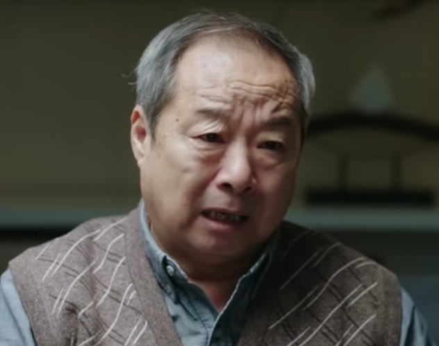 都说养儿为防老,欧阳严严的父亲,应该是三家人中最幸福的爸爸