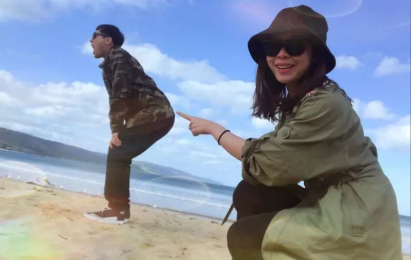 旅行时,记得把这些拍照姿势运用起来