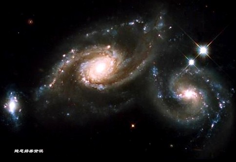 为何说引力虽然是基本力中最弱的?但它能够维持巨大星系的结构!