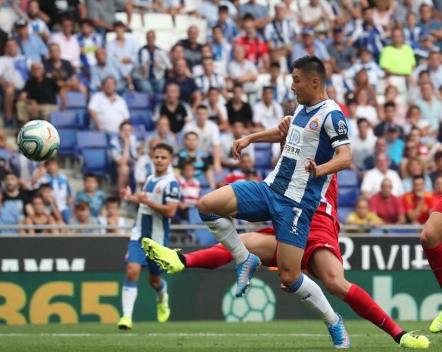 西甲-西班牙人0-3格拉纳达 武磊失单刀+空门不