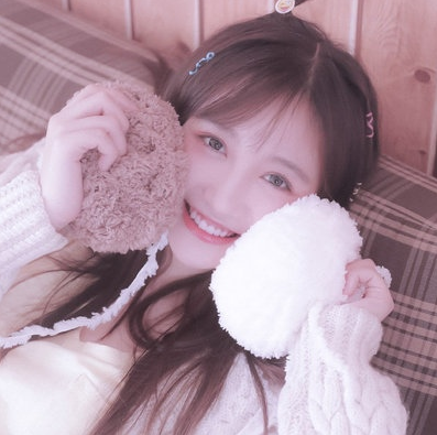 原宿风·俏皮·女生头像:友不在多,贵在风雨同行