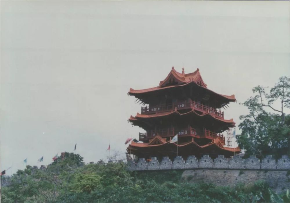 1984年,肇庆宋城墙被列为肇庆市文物保护