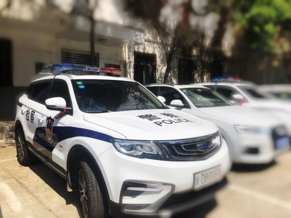 形影相随的挚爱—检察执勤警车