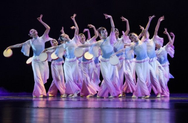 谢志伟舞蹈作品专场晚会演绎岭南逐梦