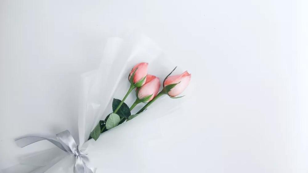 鲜花电商大逃杀后，幸存者的破局路