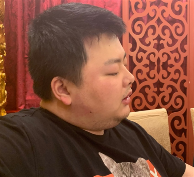 西卡李浩宇确诊重病:以后不可能胖了,我不想这么早就凉