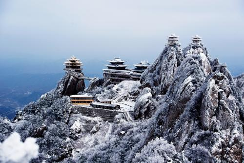 伏牛山主峰洛阳老君山,今年冬天,要去这里看雪景!