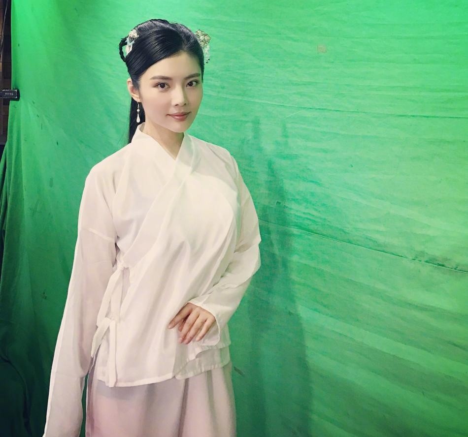 古装扮相女星图片,显得端庄秀