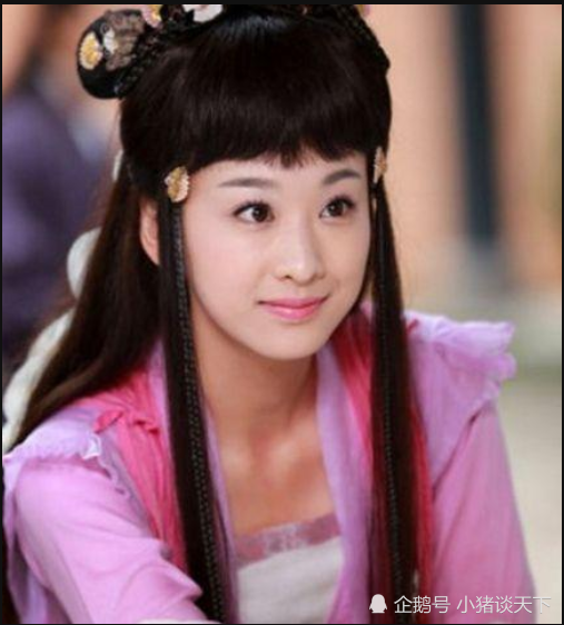 还记得《天天有喜》中的九妹吗?终于剪掉齐刘海,35岁