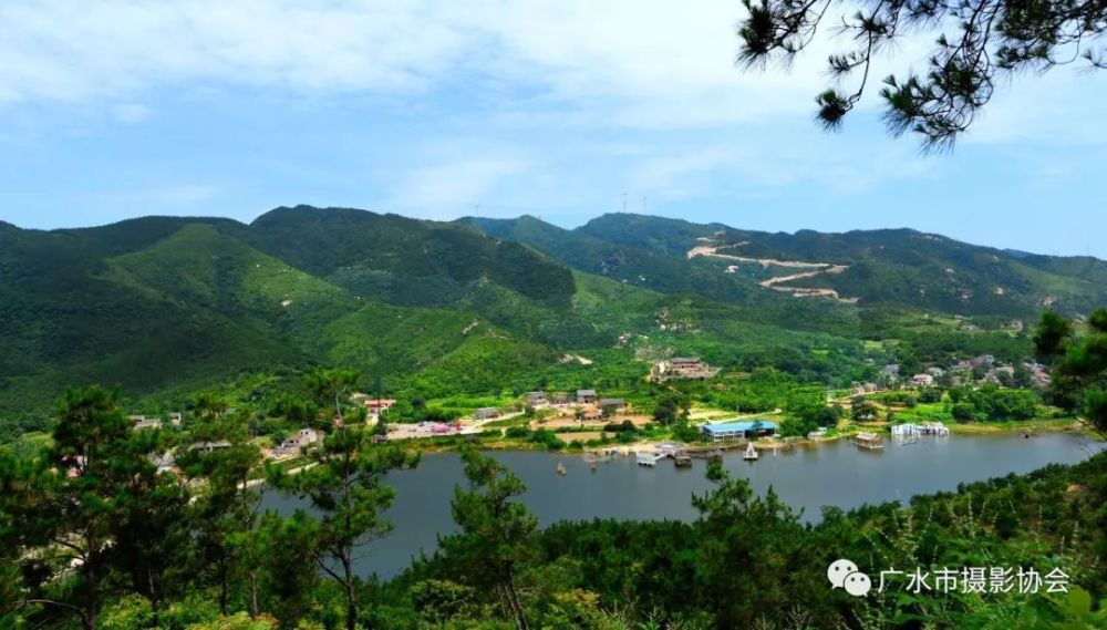 桃源村水库(吴剑平)