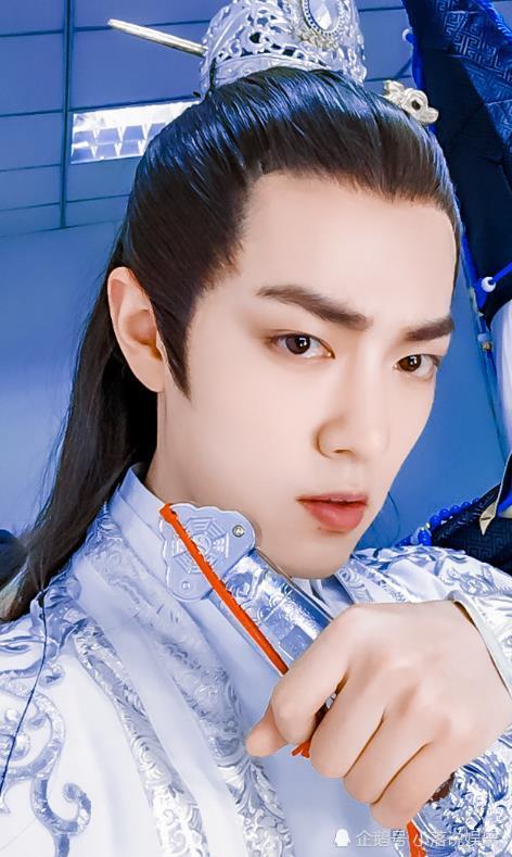 本以为王一博的精灵王够帅气,看了肖战的白子画,瞬间