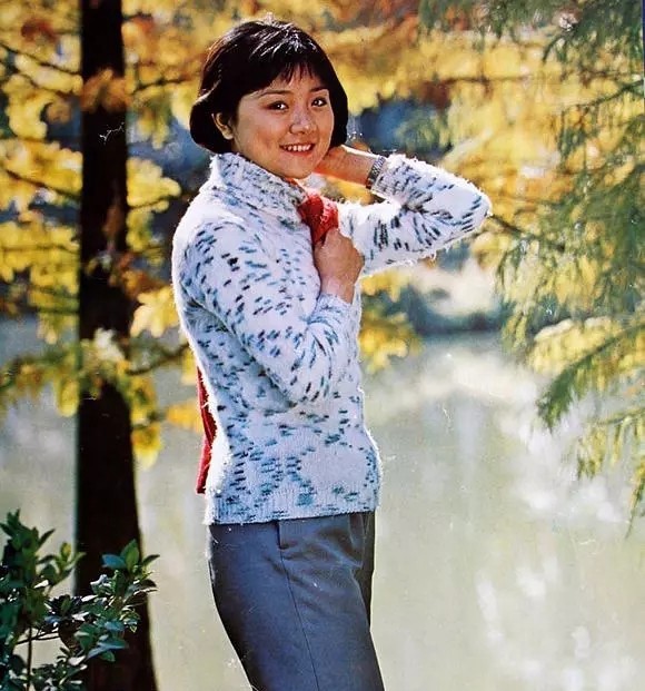 国家一级演员70年代美女明星薛白,嗓音柔和优雅亲切