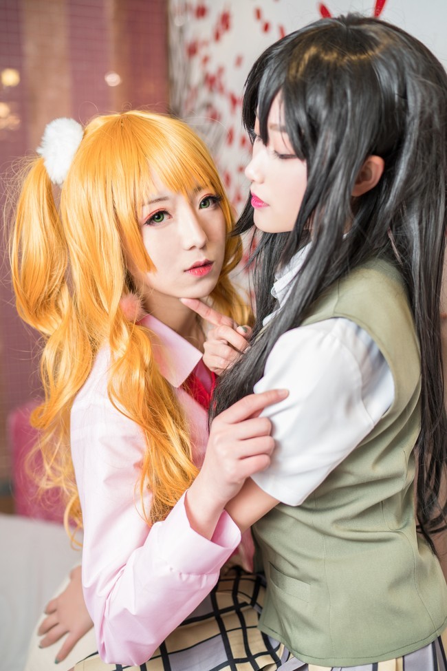 蓝原柚子&蓝原芽衣cos:要什么条件,才能养起她们两个