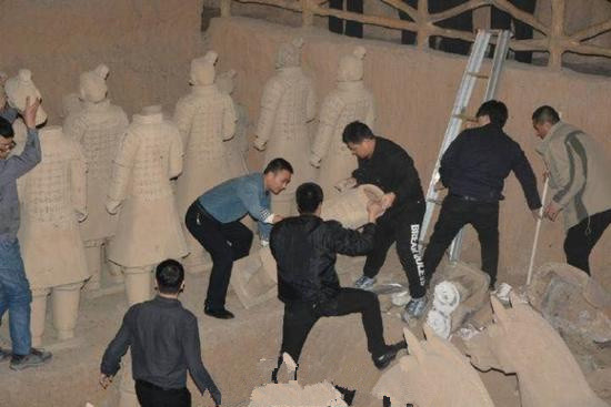 山寨兵马俑被销毁 共销毁40个面积600平方米（图）