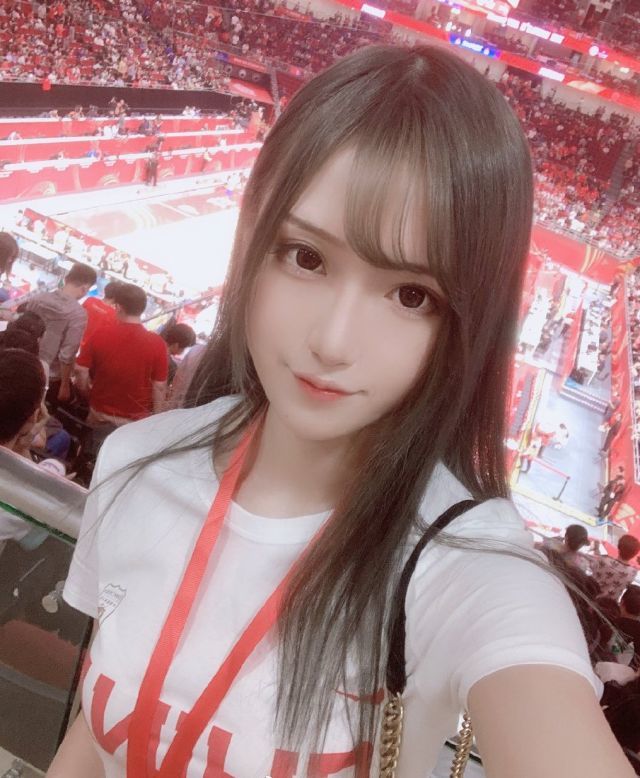 腐团儿哭诉超管区别对待:别的女主播都行,我露就扣分?