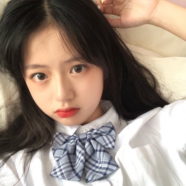学院风女生头像