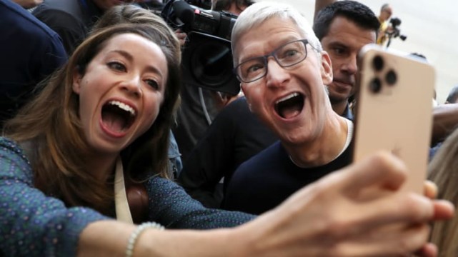 iPhone 11发布刺激股价上涨 苹果市值突破1万亿美元