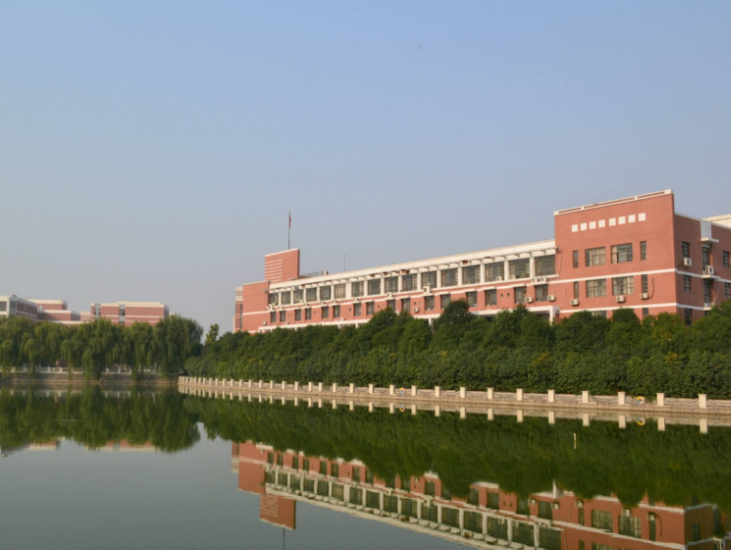 最后一页 河南理工大学位于河南省焦作市,是中国第一所矿业高等学府