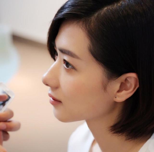有一种"神颜"叫万茜女儿,完美复刻妈妈美貌,成"最美星