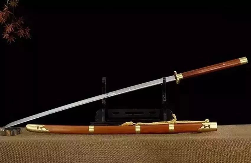 造型独特的中国刀剑藏刀苗刀和唐刀谁才是你的最爱