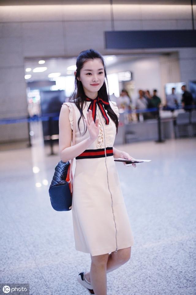 《伪装者"旗袍女神"宋轶,清纯沉静的扮相让观众喜欢