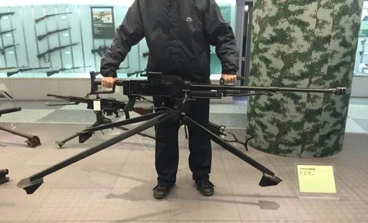 中国又一款12.7重机枪引热议,比89式更轻,或成山地战利器