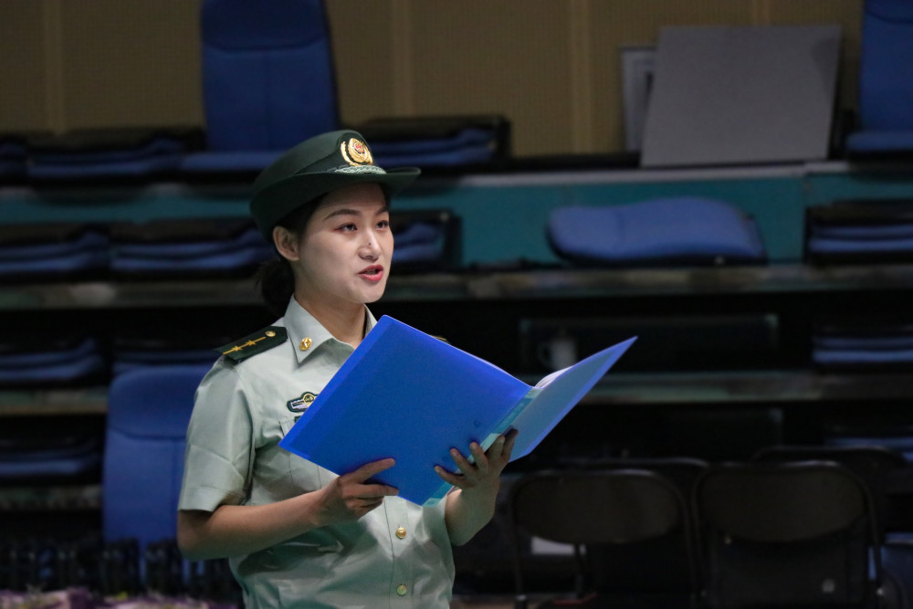 教研室主任段盛斌副教授致辞 据悉,国防大学军事文化学院开设首期军队