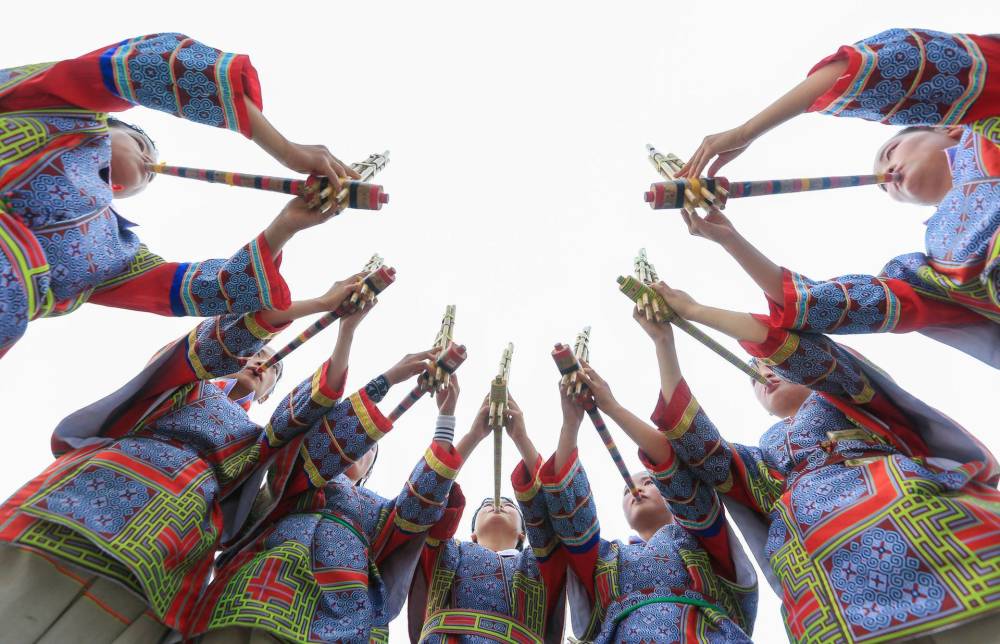 苗族芦笙舞中难度最大的"滚山珠,竟是一部跳动的历史画卷