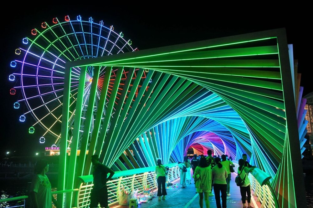 十五月亮十六圆,网红桥上赏明月,青岛唐岛湾这个打卡