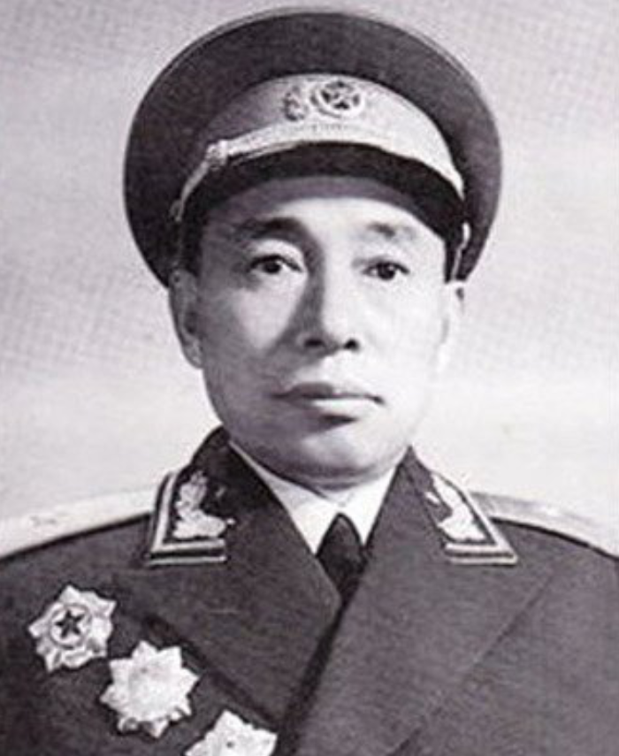 开国少将何以祥