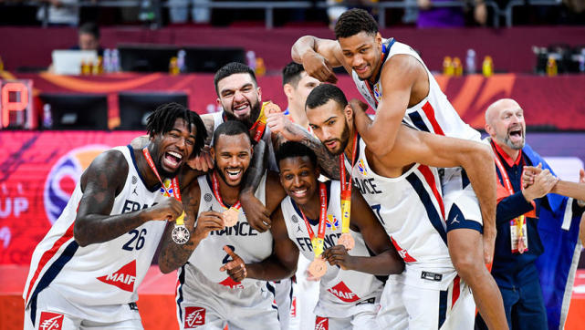法国逆转澳大利亚夺篮球世界杯季军 追平历史最好成绩