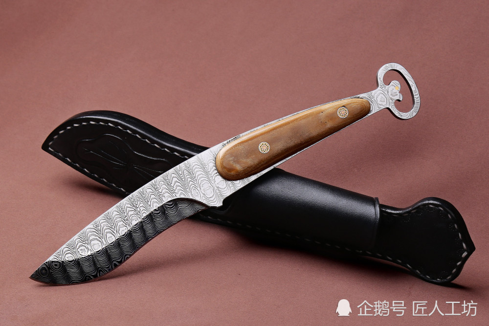 刀身长度全部小于15厘米,无血槽,无卡簧,不属于管制刀具范围