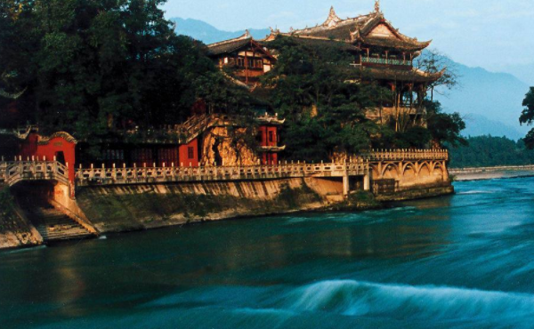 成都3个必去景点,大熊猫基地上榜,你去过几个?