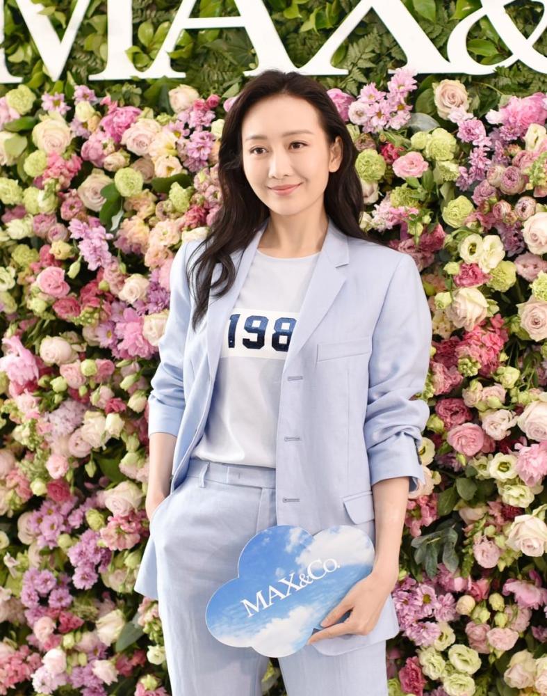 骨架子宽的王鸥看起来很有气派,170的身高只有90多斤
