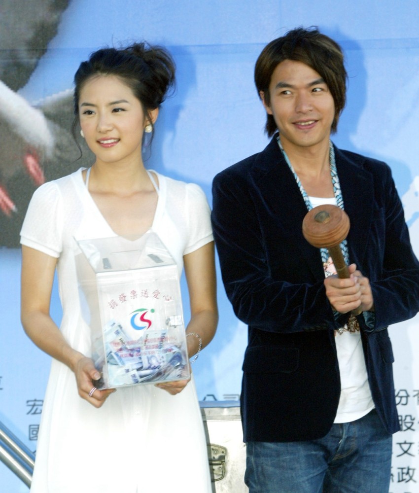放羊的星星刘荷娜近照曝光婴儿肥变成瓜子脸不再是阿星