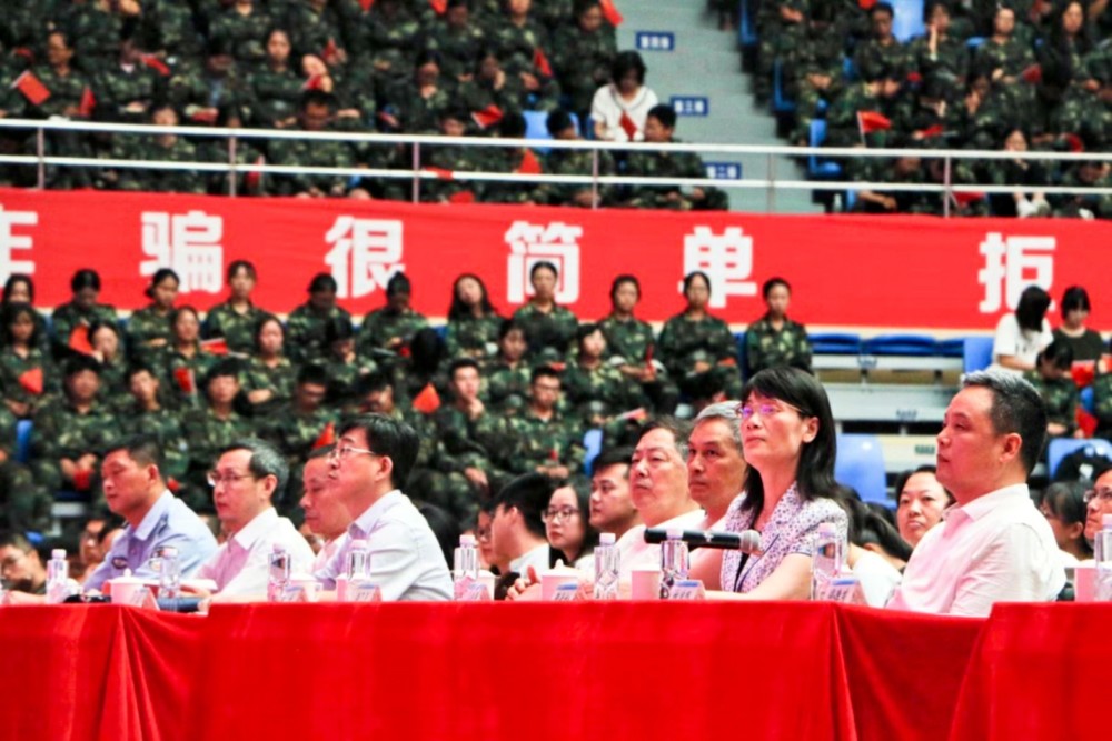 莅临本次活动的嘉宾有福建省发改委党组成员,副主任潘乙凡,省政协