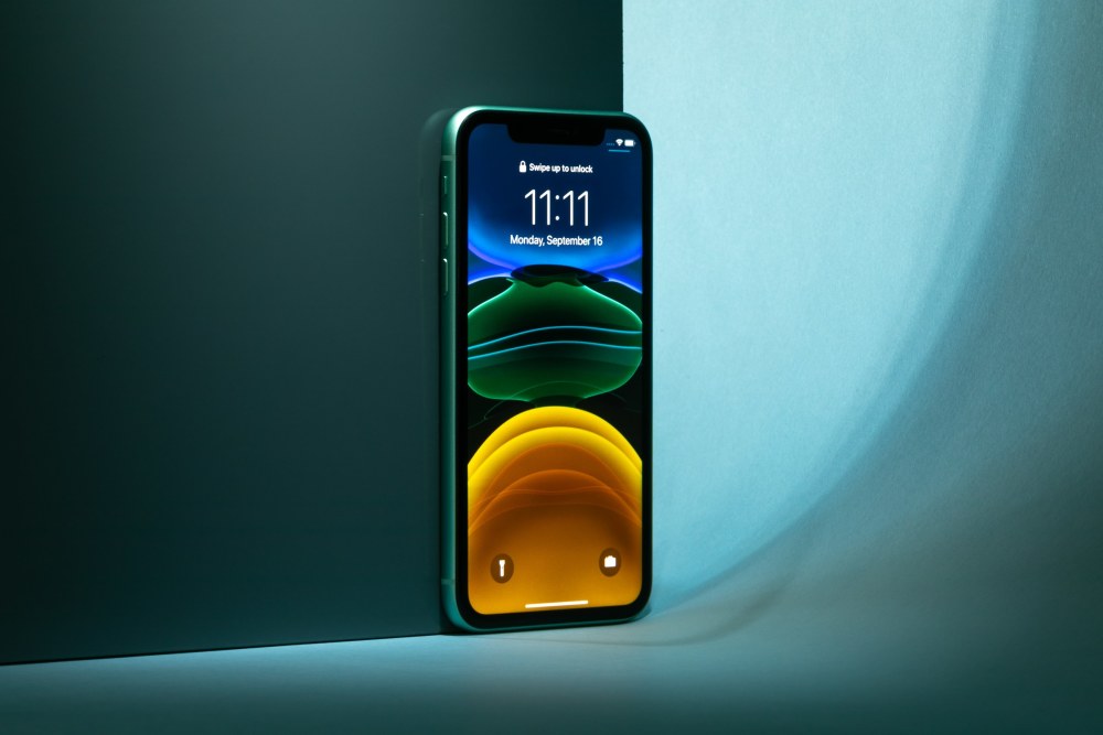 iPhone11宣传图,iphone11宣传海报 从xr换到iphone11,差价七百,主要发现3点不同