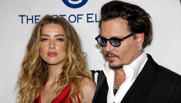 约翰尼德普正式离婚 将支付4800万分手费