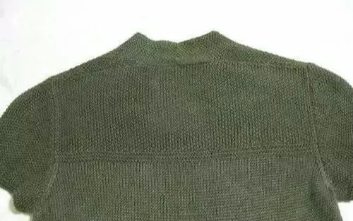 编织一款军绿色的短袖毛衣,附编织款式图片 织法说明