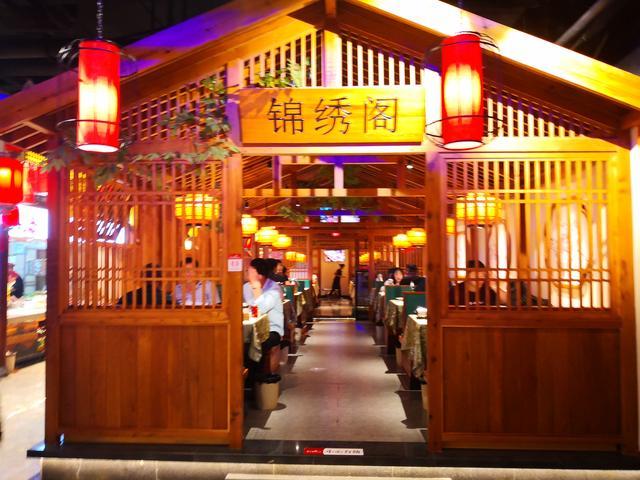 鸽子馆每天卖5000只鸽子,石家庄吃货战斗力太强大!