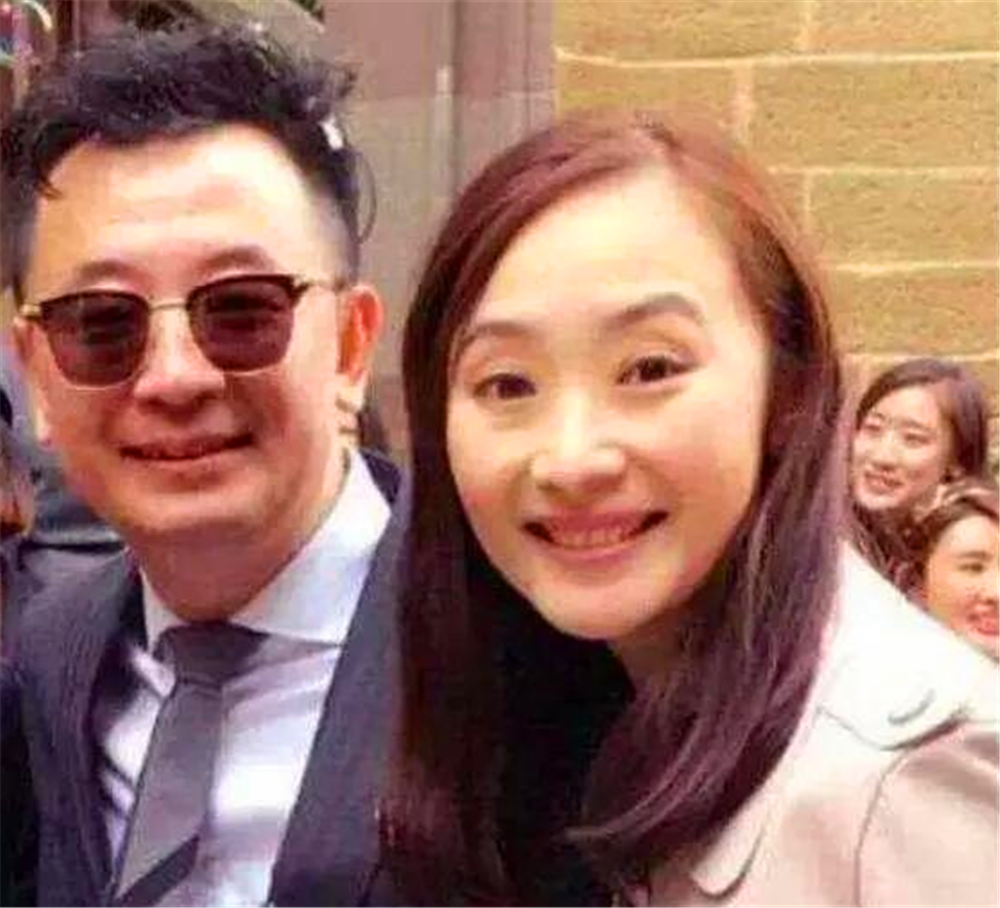 黄海波表白妻子曲栅栅,如何评价他们的爱情?