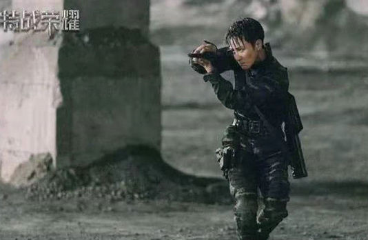 杨洋新剧《特战荣耀》未播先火,当剧照曝光后,这气质简直a爆了