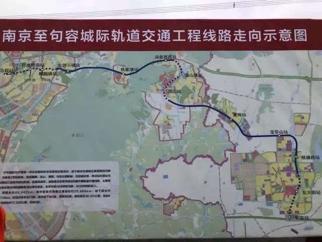 金坛站则集地铁7号线与s1号线于一体:市郊铁路s1:滨湖新城范围内丹桂