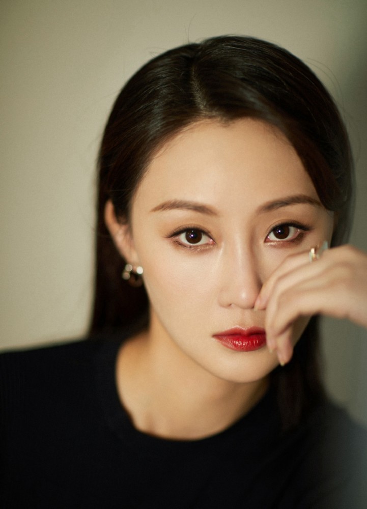 精致优雅演员林鹏,太有女人味了