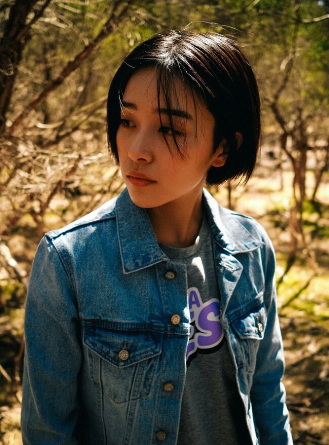 阚清子文艺美照,确实与王子文有几分相像