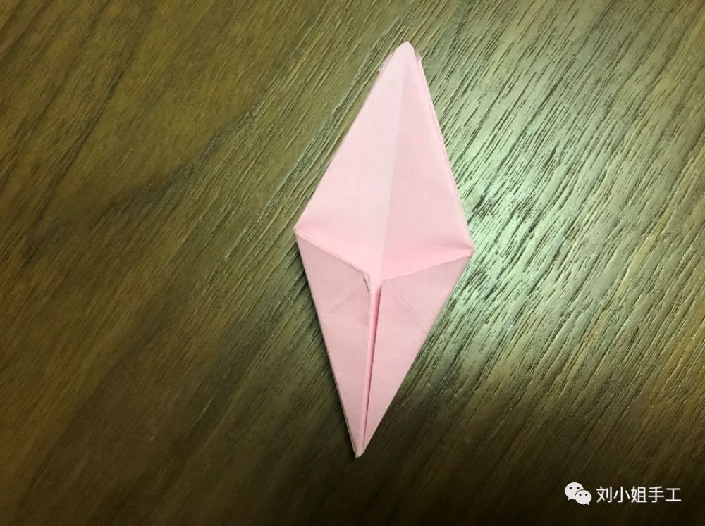 百合花折纸教程