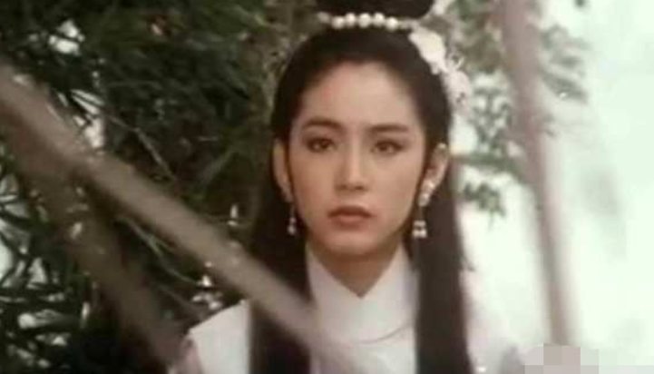 本以为赵雅芝版白娘子最经典,看到林青霞版的,才知啥叫天仙