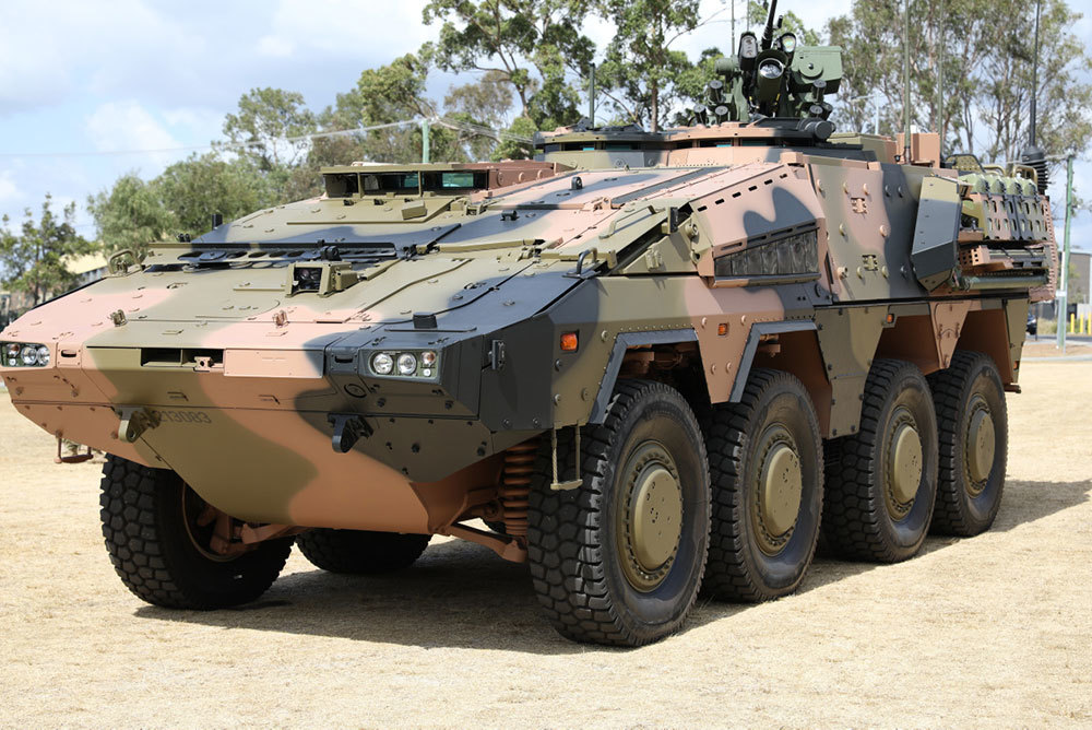澳大利亚接收首辆"拳师犬"装甲车 211辆总价值超50亿美元