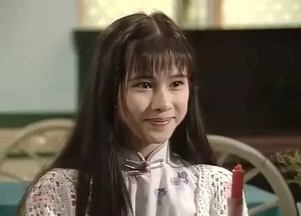 文颂娴,1976年7月20日出生于香港, 祖籍广东潮州.